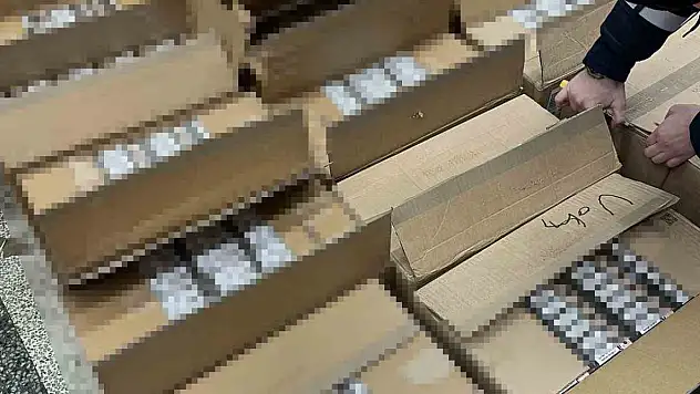 Kapıkule gümrüğünde çorap denilen kolilerden kaçak sigara çıktı