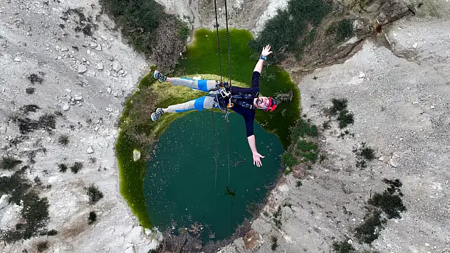 Karapınar'daki obruklara dağcı uyarısı!