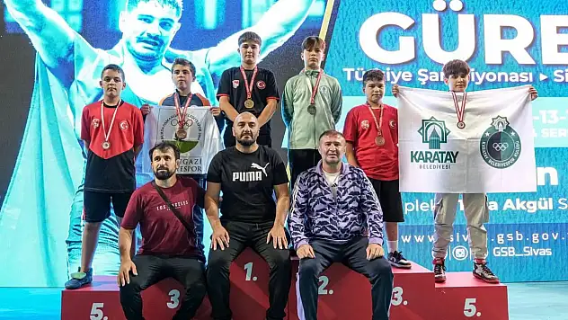 Karatay Belediyespor Güreş Takımı Türkiye Şampiyonası'nda zirvede!