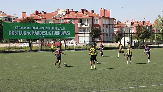 Karatay'da gençlik sporla buluştu: 1000 öğrenci turnuvalarda ter döktü