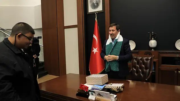 Karatay'da gönüllere dokunan buluşma: Özel öğrencilerden Başkan Kılca'ya ziyaret