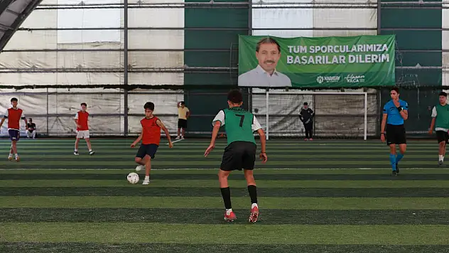 Karatay'da yaz futbolu çocukları buluşturdu
