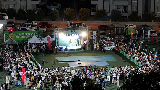 Karatay Yaz Spor Okulları devasa kalabalıkla sona erdi