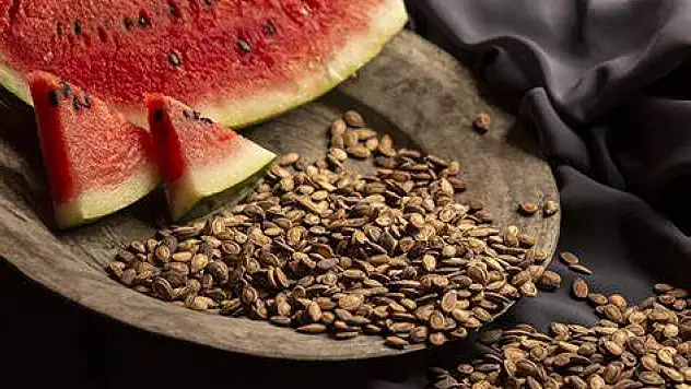 Karpuz çekirdeğinin faydaları nelerdir?