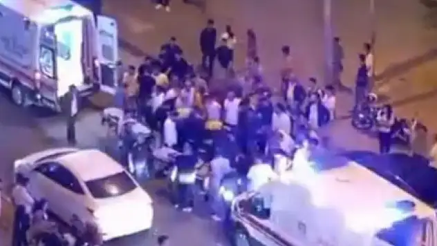 Karşıya  geçen kadına motosiklet çarptı: 3 yaralı!