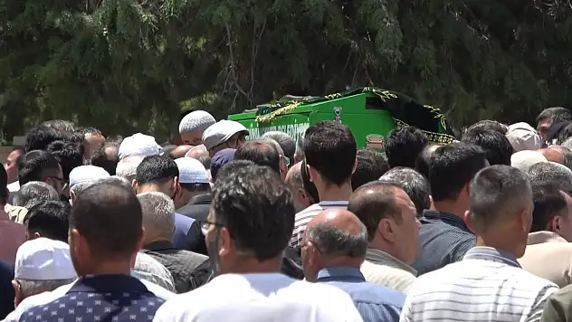 Katliam gibi kazada hayatını kaybedenler Konya'da toprağa veriliyor