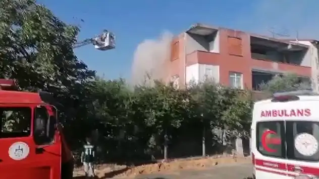 Kayseri'de Maddi Vaatlerle İkna Edilen Genç: Evdeki Eşyaları Ateşe Verdi!