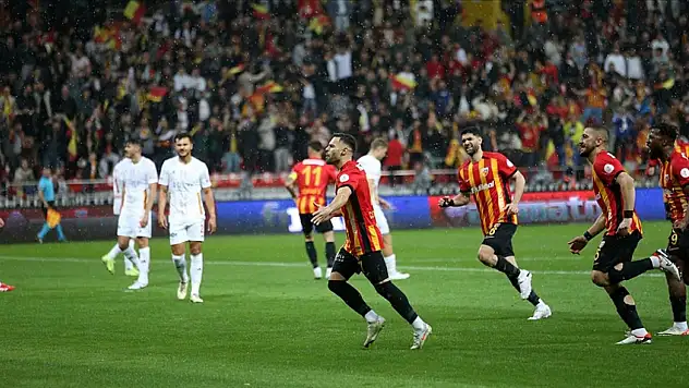 Kayserispor, Antalyaspor'u 3-1 mağlup etti