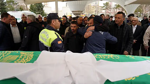 Kazaya kurban giden tıp öğrencisi Yaren'e doktor önlüğüyle veda edildi