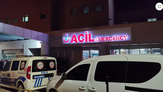 Kendisini uyaran bekçiyi bıçakladı