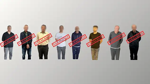 Kırmızı bültenle aranan 6 ve ulusal seviyede aranan 2 suçlu Türkiye'ye getirildi