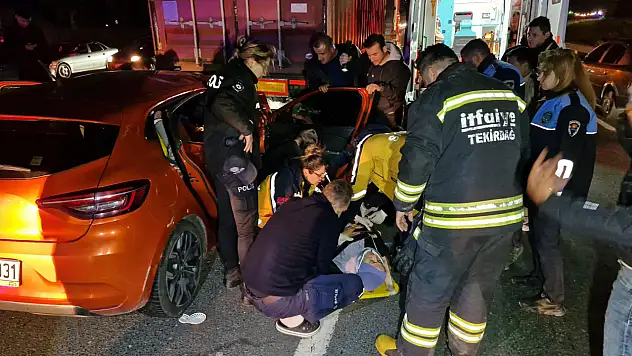 Kırmızı ışıkta korkunç kaza: TIR'a ok gibi saplandı
