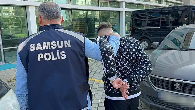 Kız meselesi kanlı bitti! 2 kişi bıçaklandı