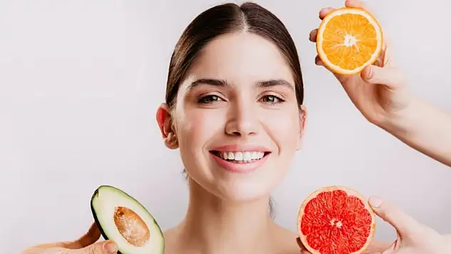 Kolajen Nedir? Kolajenin Faydaları, Doğal Kaynakları ve Takviyeler Hakkında Bilmeniz Gerekenler