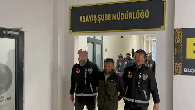 Konuşmak için çağırdı, 3 el ateş etti