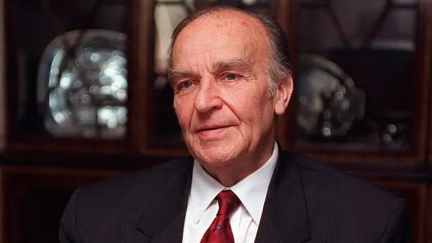 Konya AKSED Başkanı İbrahim Günay, Aliya İzetbegoviç'i minnetle andı