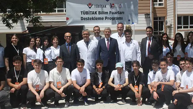 Konya'da genç mucitler sahne aldı: Atatürk Anadolu Lisesi'nde TÜBİTAK rüzgârı!