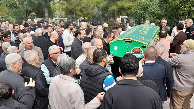 Konya basın camiasının acı günü! Kemal Soylu'nun babası son yolculuğuna uğurlandı