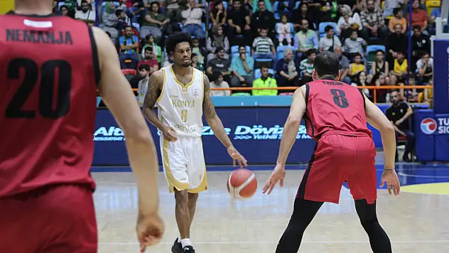 Konya BBSK seriyi sürdürdü: Gaziantep Basketbol'u mağlup etti