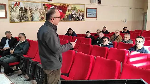 Konya Bölge Müdürlüğü Afyonkarahisar'da çiftçilere TARSİM'i anlattı