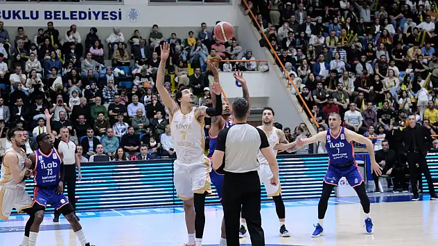 Konya Büyükşehir Belediyespor yarı finalde