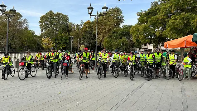 Konya Büyükşehir bisikletseverleri 'geleceğe nefes' için buluşturdu