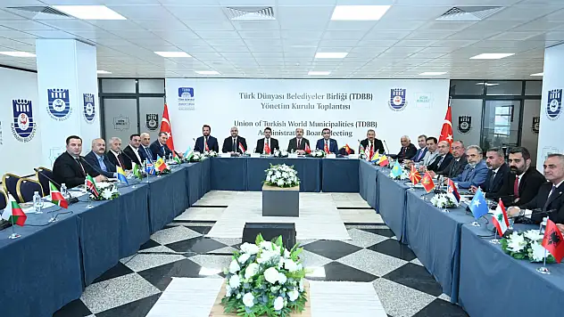 Konya Büyükşehir'in Türk dünyası liderliğinde tarihi adım: Kerkük TDBB'ye katıldı