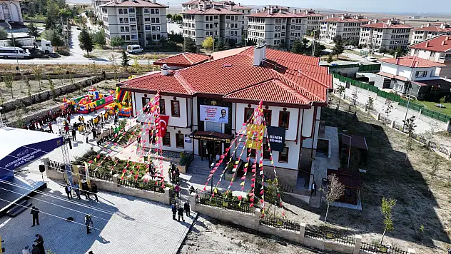 Konya'da 1,1 milyarlık yatırım hamlesi sürüyor: Altınekin Şehir Konağı dualarla açıldı