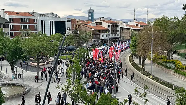 Konya'da 1 Mayıs: İşçiler taleplerini yürüyüşle dile getirdi