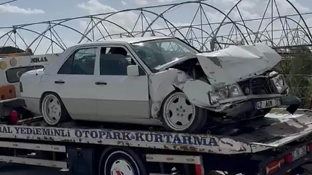 Konya'da 2 aracın çarpıştığı kazada 5 kişi yaralandı!