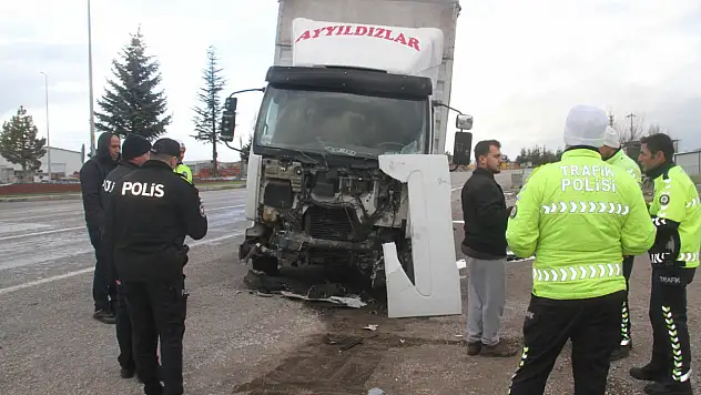 Konya'da 2 farklı kazada 7 kişi yaralandı!