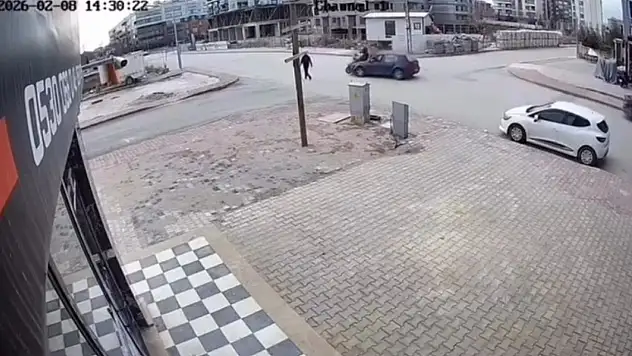 Konya'da 2 kişinin yaralandığı kazanın görüntüleri ortaya çıktı