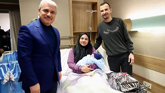 Konya'da 2026'nın ilk bebeği Alparslan bebek oldu!