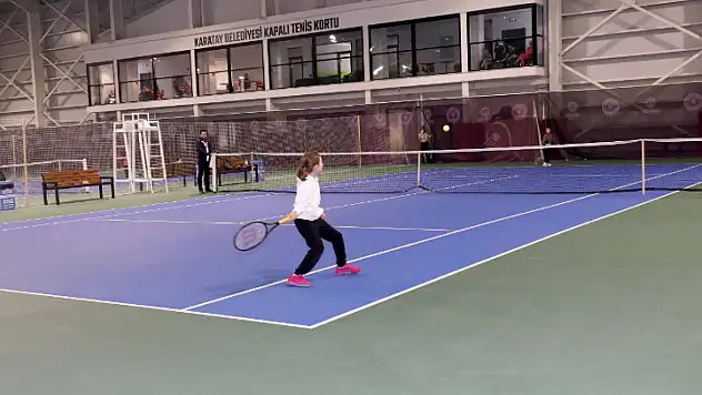 Konya'da 23 Nisan coşkusu tenis kortlarına taşınıyor