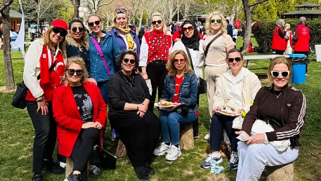 Konya'da 300 çocuğa unutulmaz 23 Nisan şenliği!