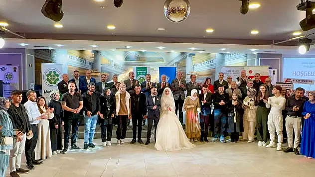 Konya'da 35 çift aynı anda 'evet' dedi
