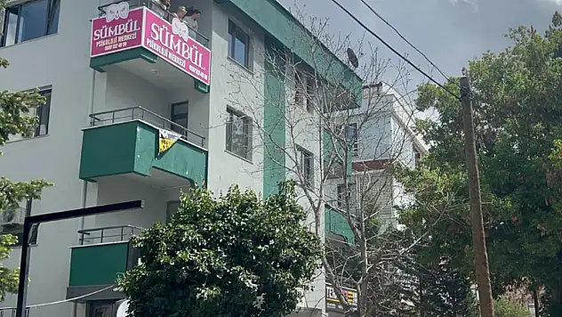 Konya'da 4 katlı binada yangın paniği!