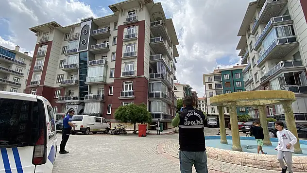 Konya'da 5'inci kattan düşen 2 yaşındaki çocuk kurtarılamadı