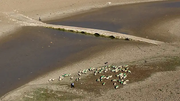 Konya'da 600 yıllık sır kuraklıkla ortaya çıktı! Tam 11 gözlü