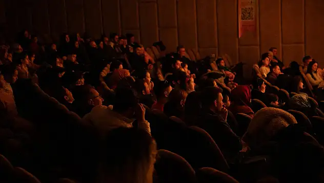 Konya'da '80 Günde Devri Âlem' müzikali seyirciden yoğun ilgi gördü!
