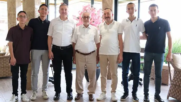 Konya'da ahilik geleneğini yaşatan buluşma: Ustalar ve öğrencileri aynı sofrada buluştu!