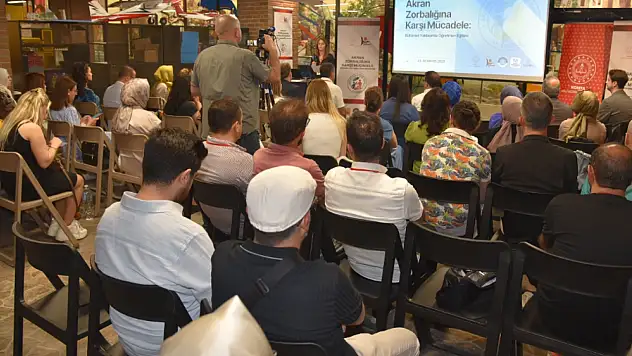 Konya'da akran zorbalığına karşı eğitim veriliyor!