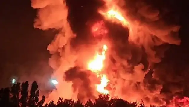 Konya'da akşam saatlerinde korkutan yangın: Dumanlar şehrin birçok noktasından fark edildi