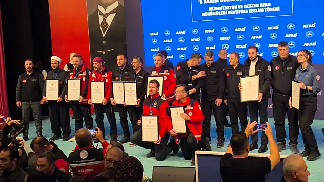 Konya'da AKUB'a 2 önemli sertifika: 15 il arasına girdi!