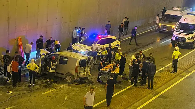 Konya'da alt geçitte kaza! 1'i ağır 7 kişi yaralandı