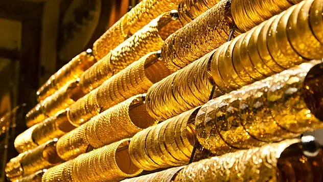 Konya'da altın fren yaptı: Gram altın ve çeyrekte gerileme