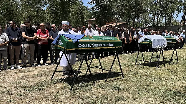 Konya'da anne ve kıza veda: O detay yürekleri dağladı!