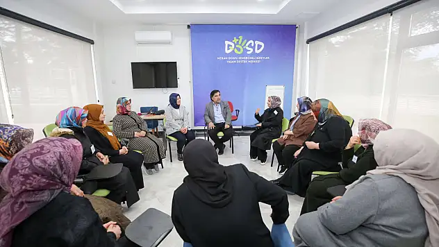 Konya'da annelere güç veren özel eğitim başladı