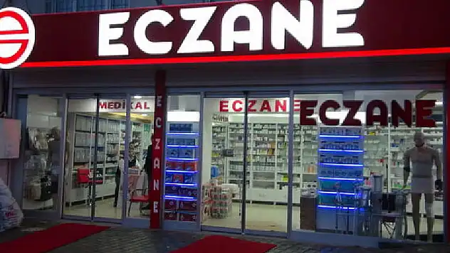 Konya'da Arefe günü 50'ye yakın nöbetçi eczane vatandaşların hizmetinde