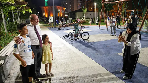 Konya'da Başkan Pekyatırmacı vatandaşlarla Şefikcan Parkı'nda buluştu